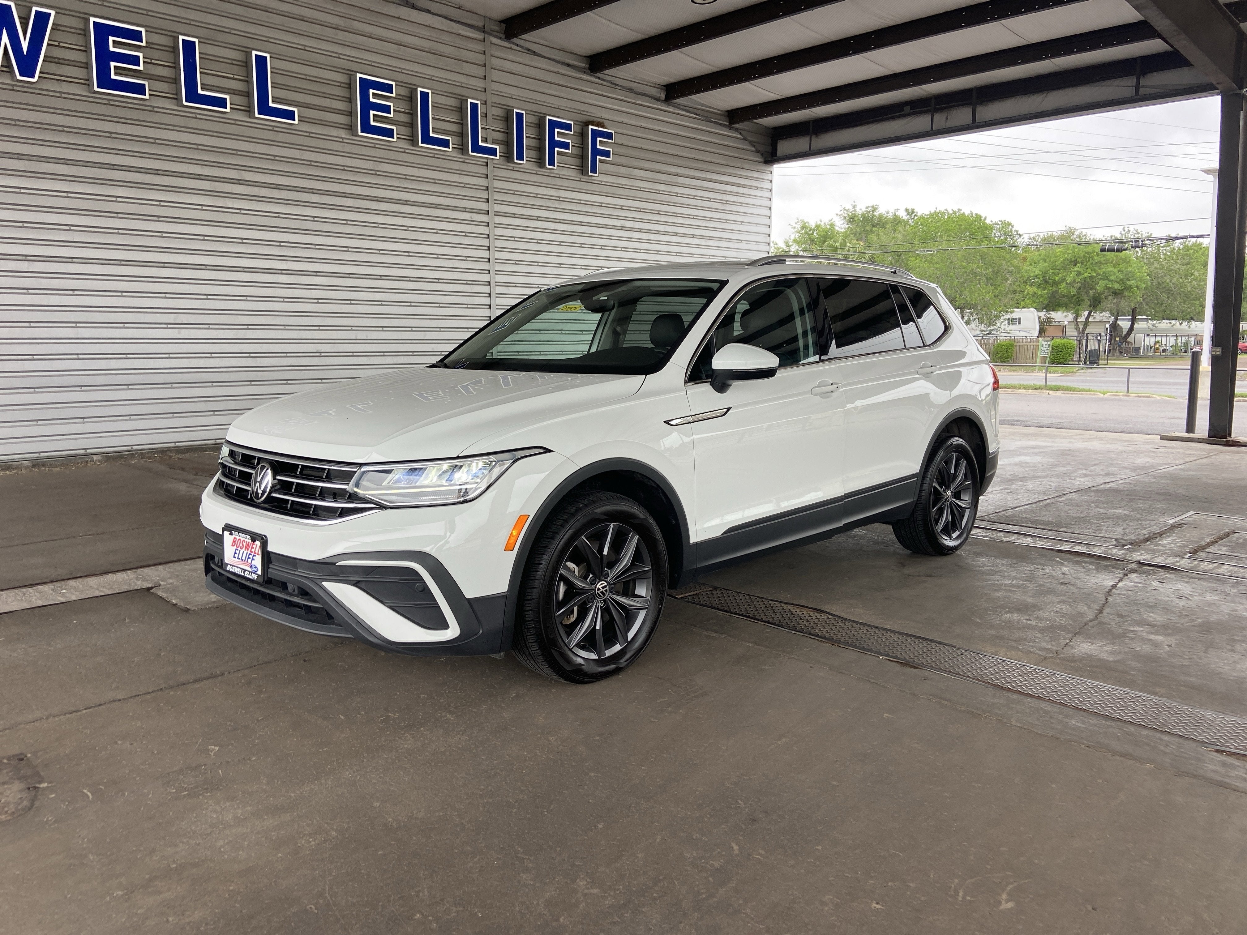 2024 Volkswagen Tiguan 2.0T SE