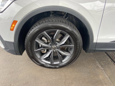 2024 Volkswagen Tiguan 2.0T SE
