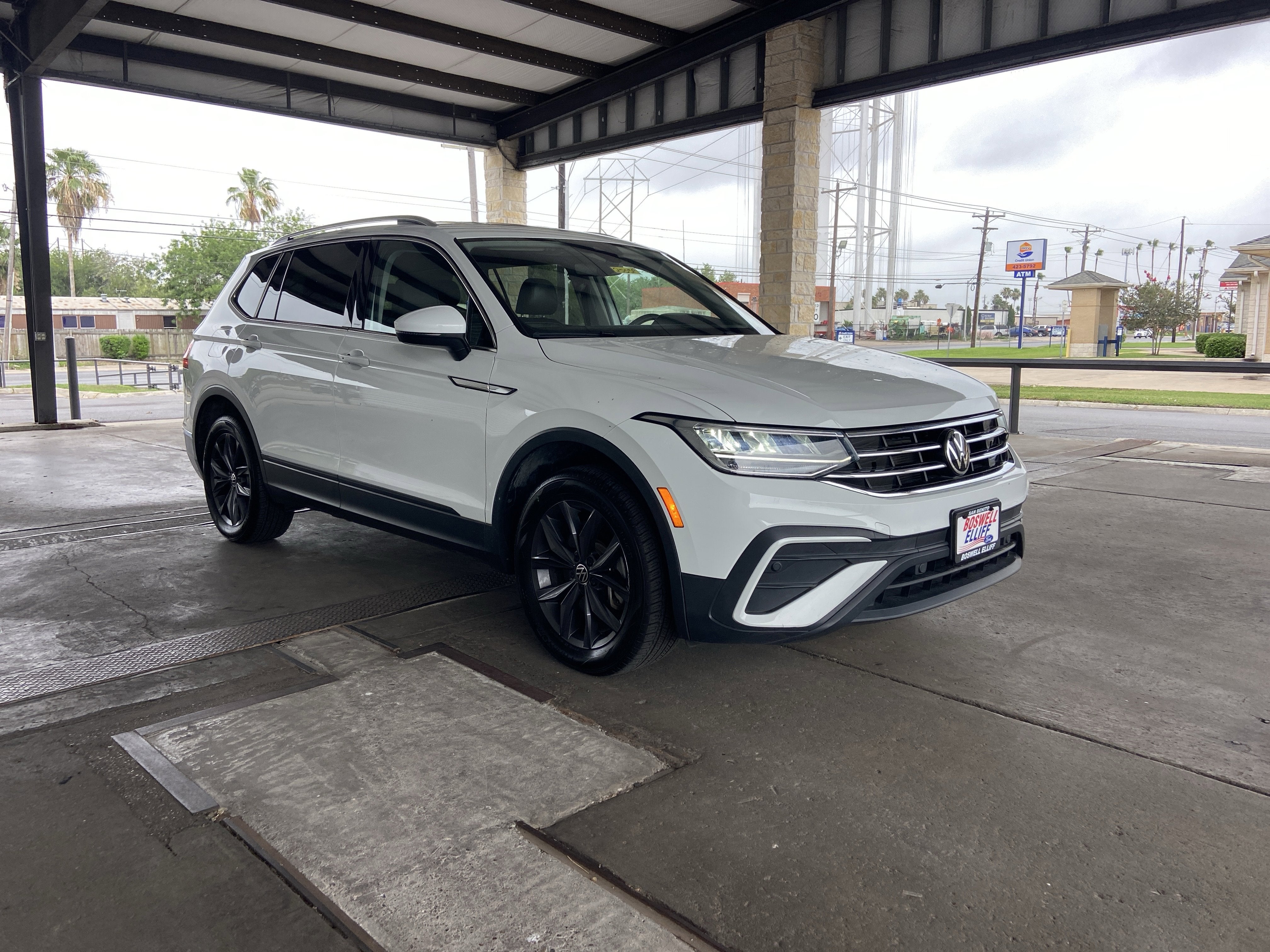 2024 Volkswagen Tiguan 2.0T SE