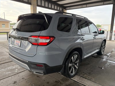 2024 Honda Pilot Touring