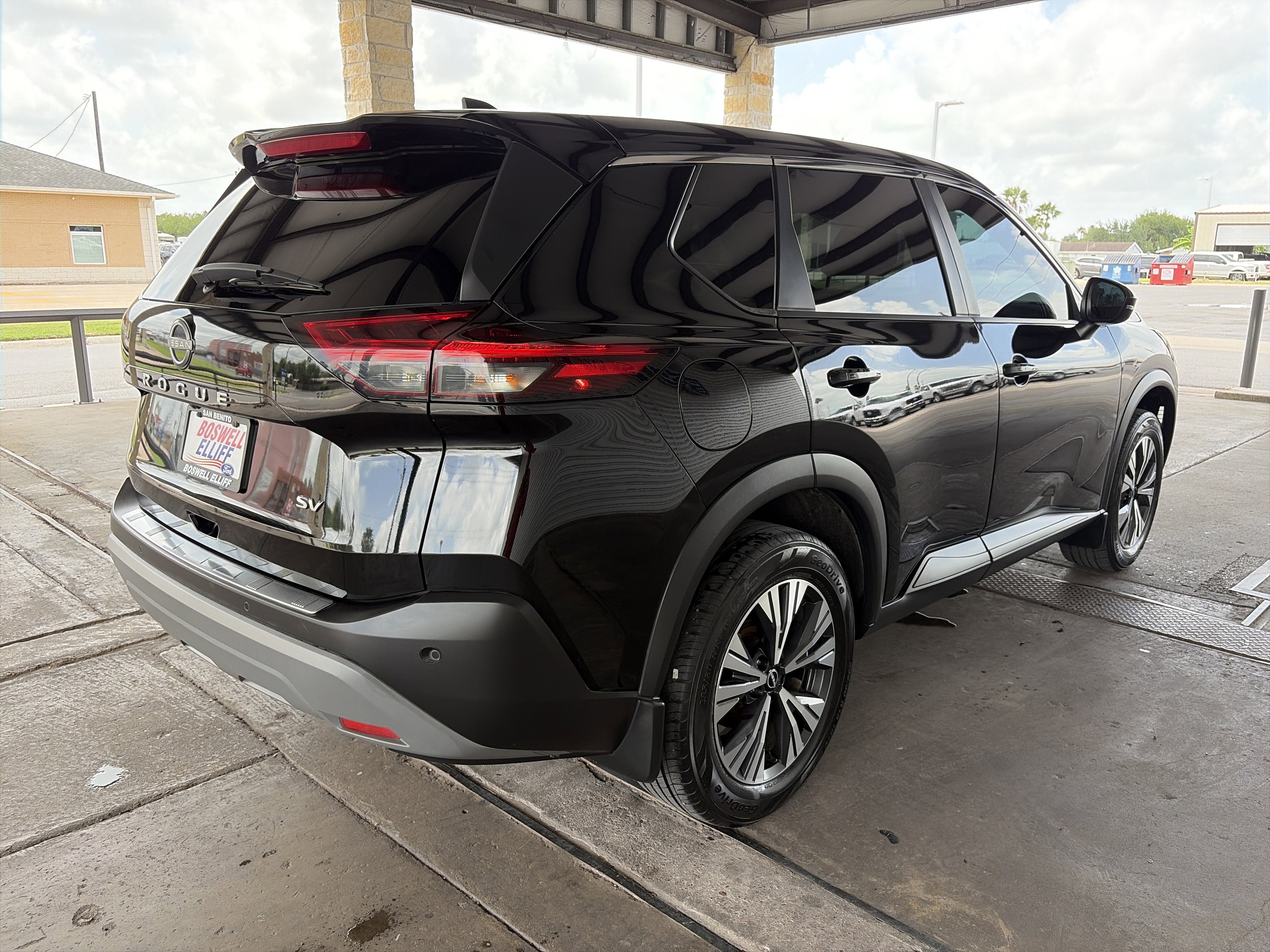 2022 Nissan Rogue SV