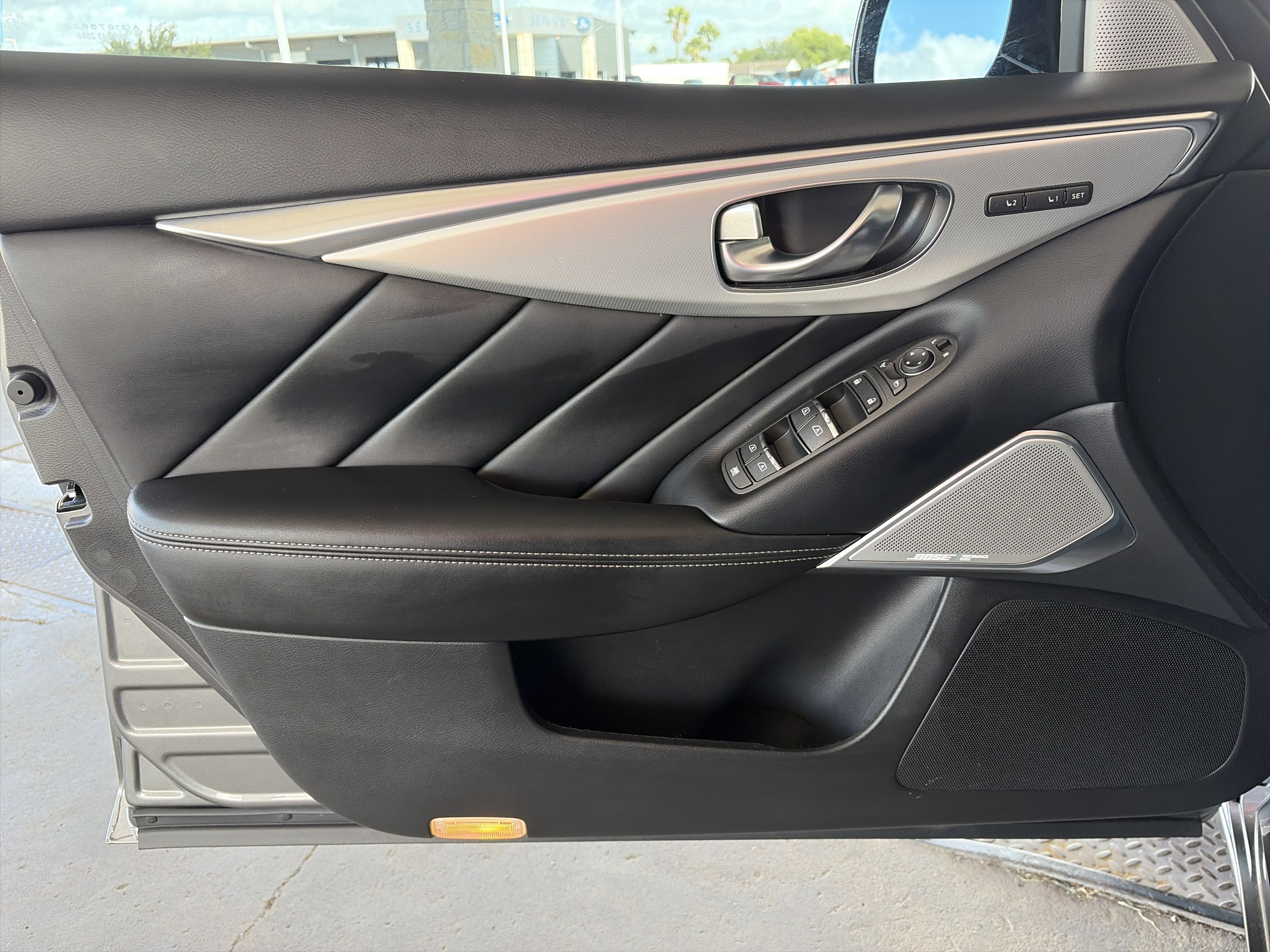 2023 INFINITI Q50 LUXE