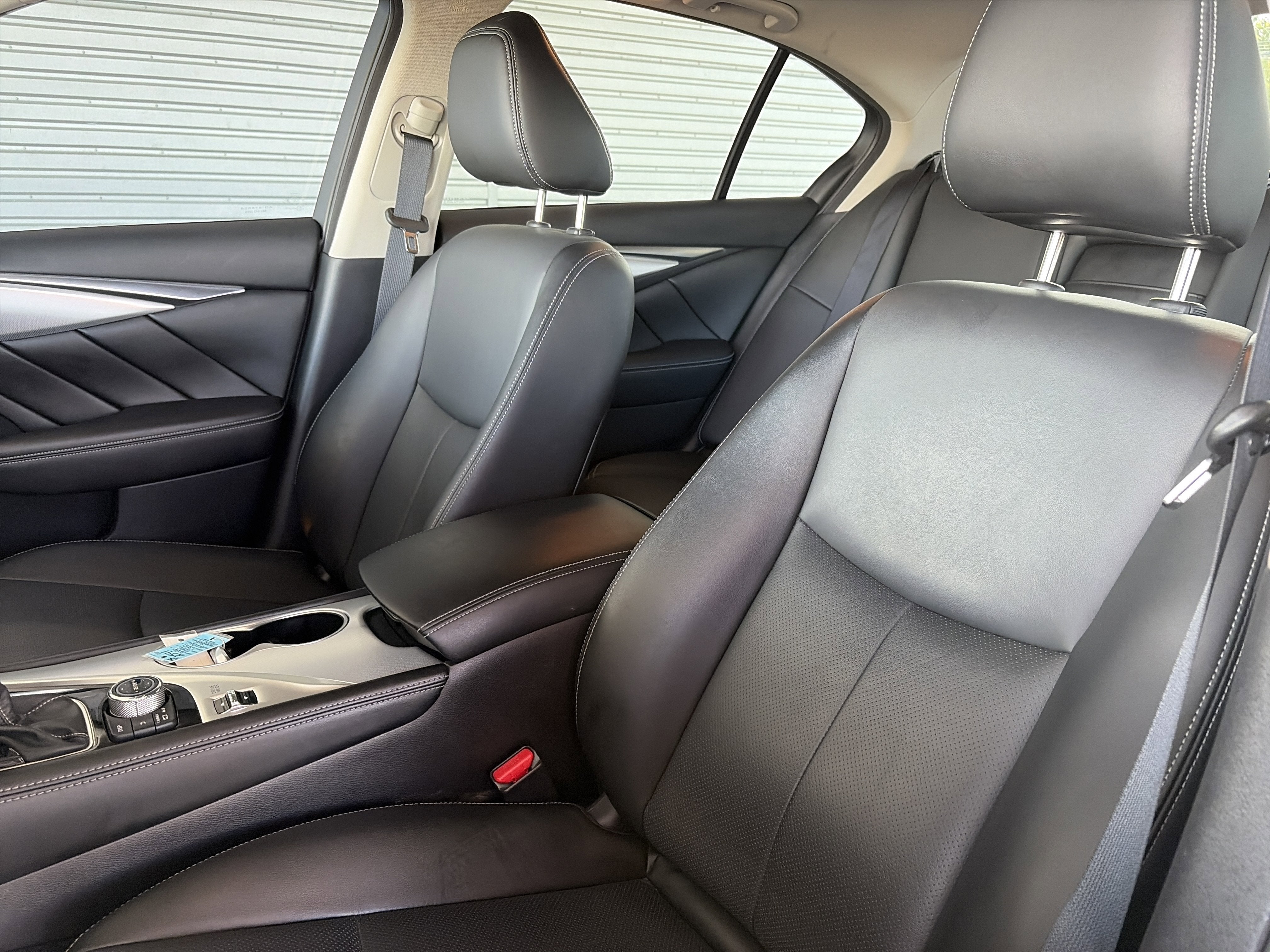 2023 INFINITI Q50 LUXE