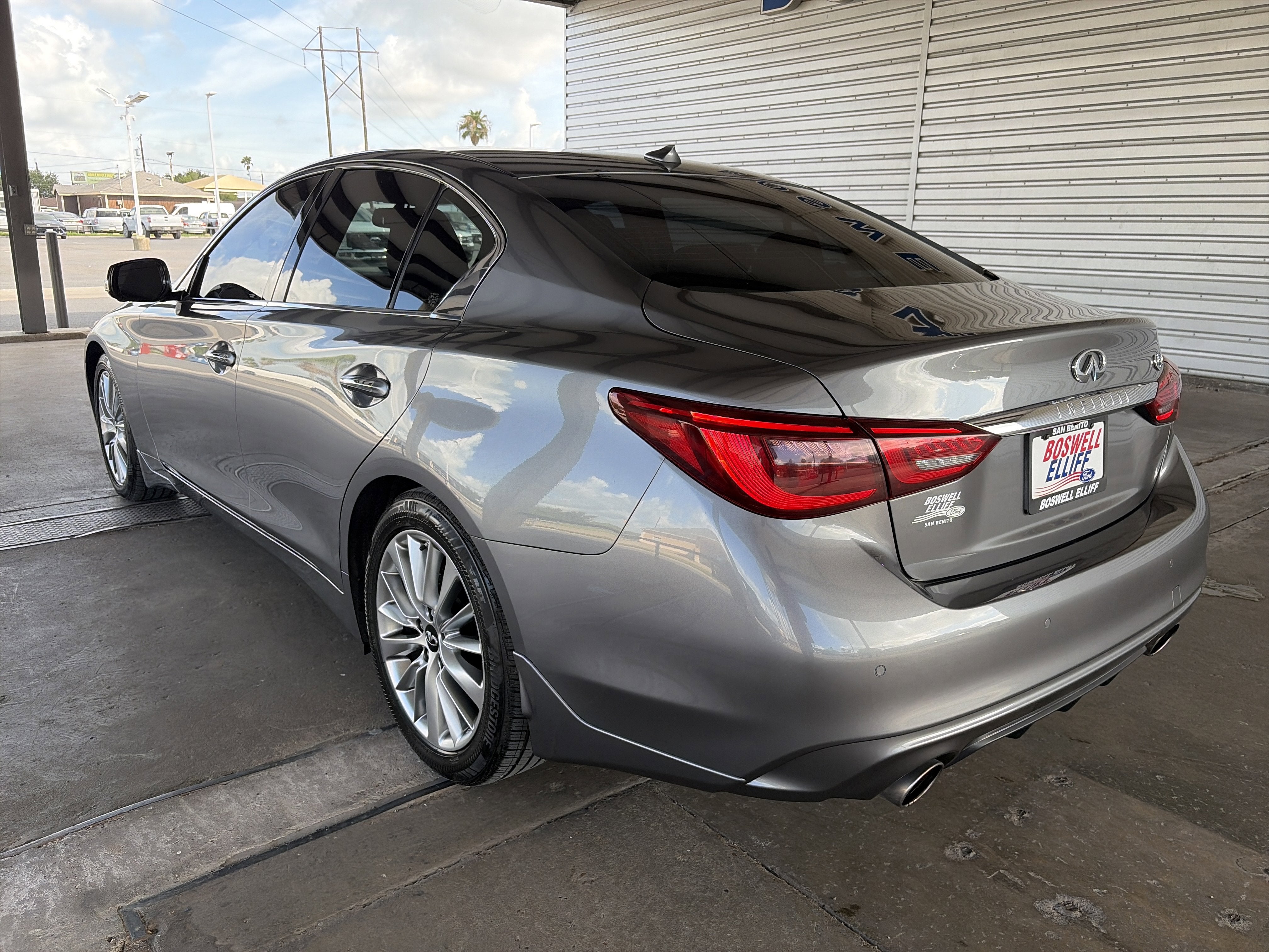 2023 INFINITI Q50 LUXE